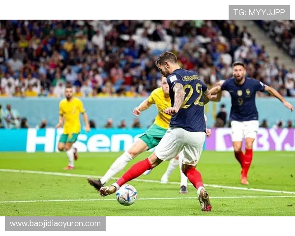 37岁哈维马丁内斯谈空域开放计划独自回卡塔尔球队正常训练状态